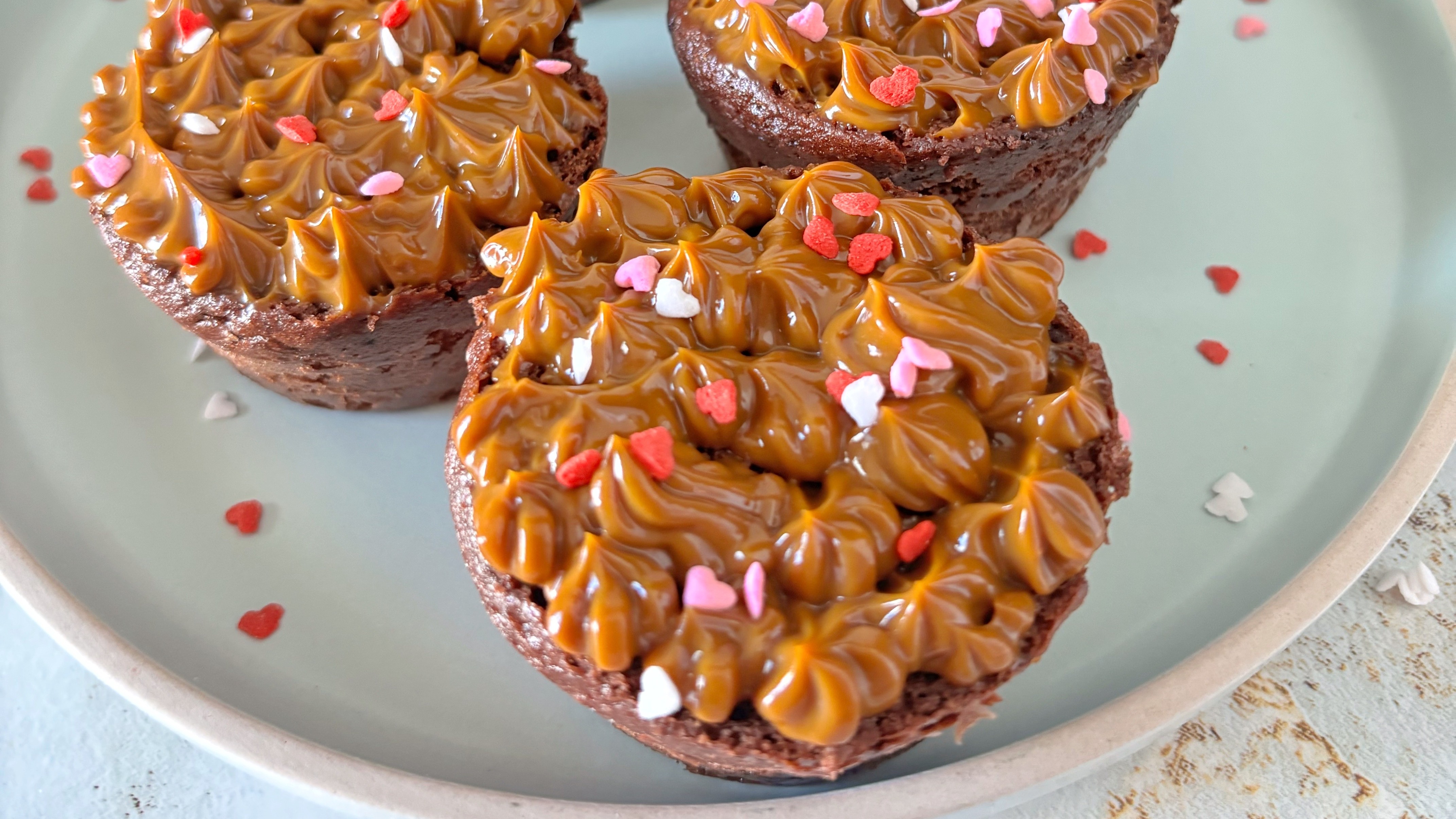 Brownies rellenos de dulce de leche